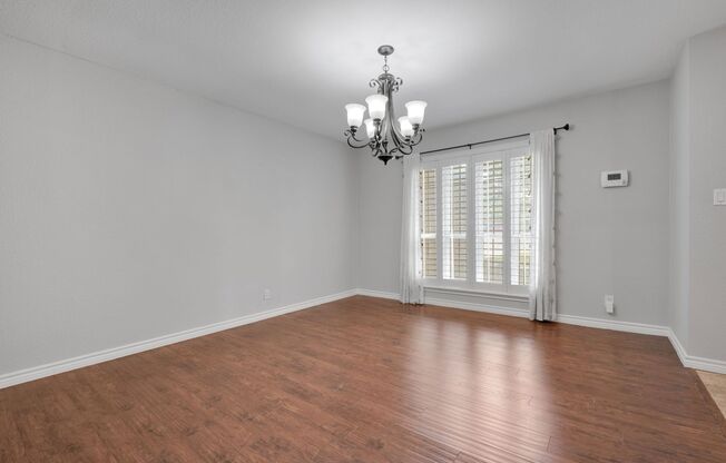 Stunning 4-Bed 3-Bath Home with a Pool, Near Stone Oak & Airport – Prime Location & Comfort!