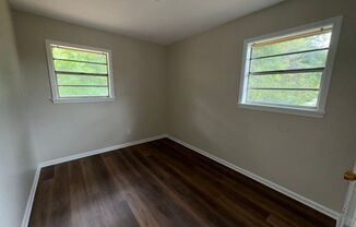 3 beds, 1 bath, $975