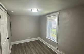 1246 W 50th