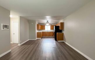 2 beds, 1 bath, 850 sqft, $1,999, Unit 13