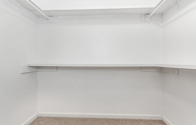 2 beds, 2 baths, $1,200, Unit 6