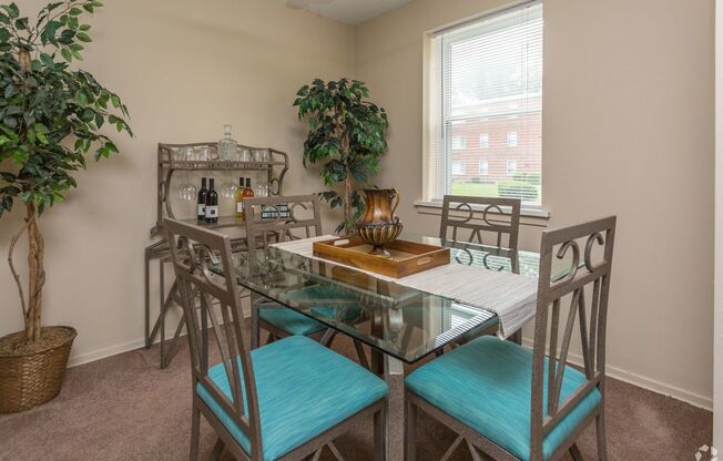 Ellacott Parkway Apartments