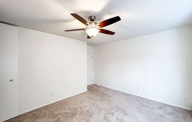 2 beds, 1 bath, 900 sqft, $1,325, Unit 301