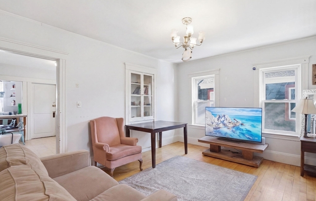 19 Irma Ave Apt 2