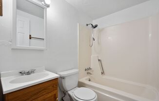 2 beds, 1 bath, 1,200 sqft, $999, Unit 1567 Cathell Road Apt. C2