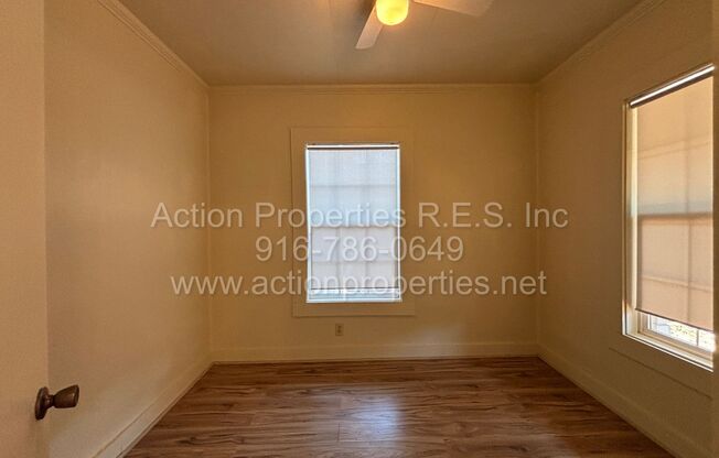 Updated Cottage - Downtown Roseville - 1 Bed, 1 Bath - Private Yard!