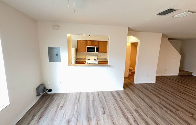 Newly renovated 3 bedroom/2.5 bath townhouse for rent located in the lovely gated community of Riverwalk at Waterside Condominiums!