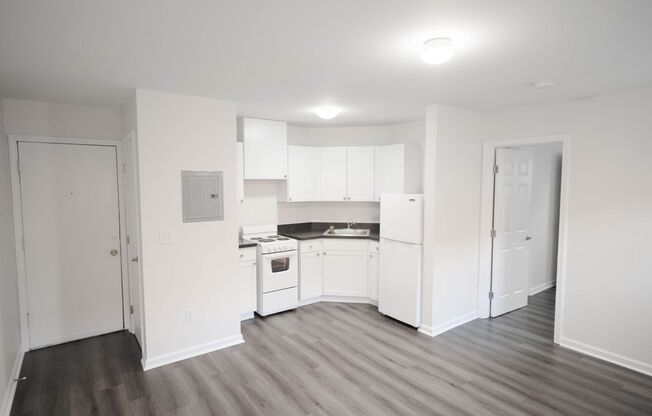 1 bed, 1 bath, 450 sqft, $855, Unit 58-A02