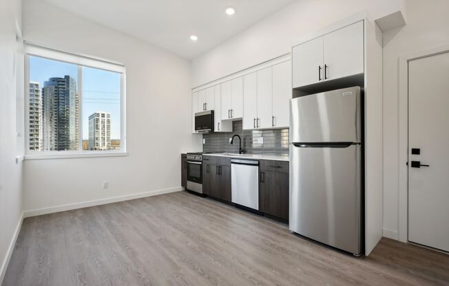 1 bed, 1 bath, 420 sqft, $1,495, Unit 16