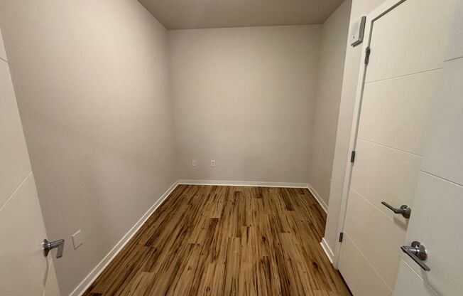 1 bed, 1 bath, 821 sqft, $1,685, Unit 10025-111