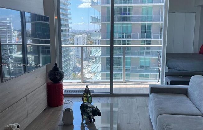 Studio, 1 bath, 531 sqft, $3,000, Unit 1100 S Miami Ave # 21-05 (A11693872)