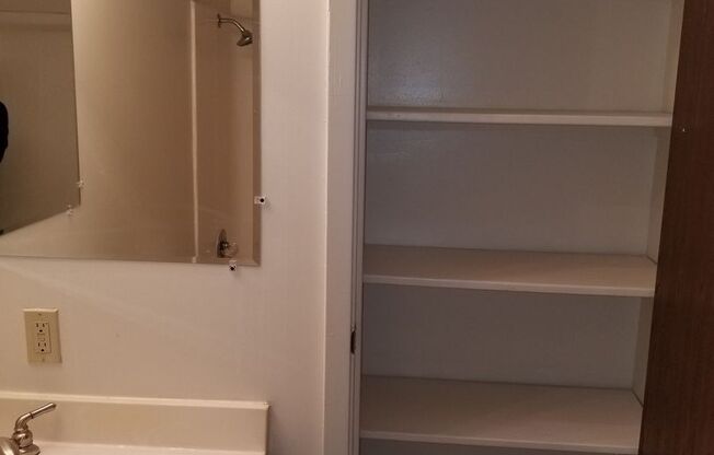 1 bed, 1 bath, 627 sqft, $883, Unit 1521-04