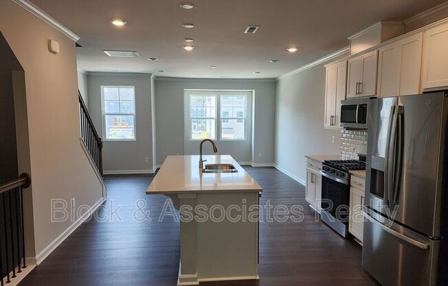 428 DEERCROFT DR