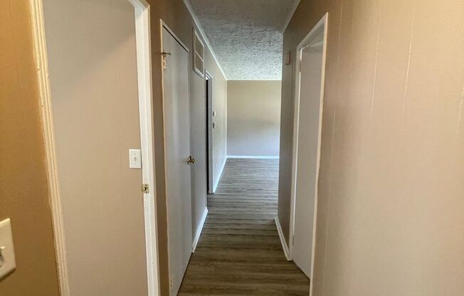 3 beds, 1 bath, $1,075