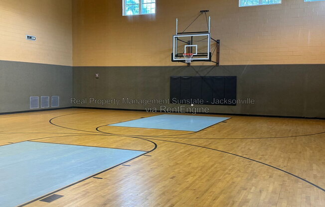 1 bed, 1 bath, 1,012 sqft, $1,350, Unit 536