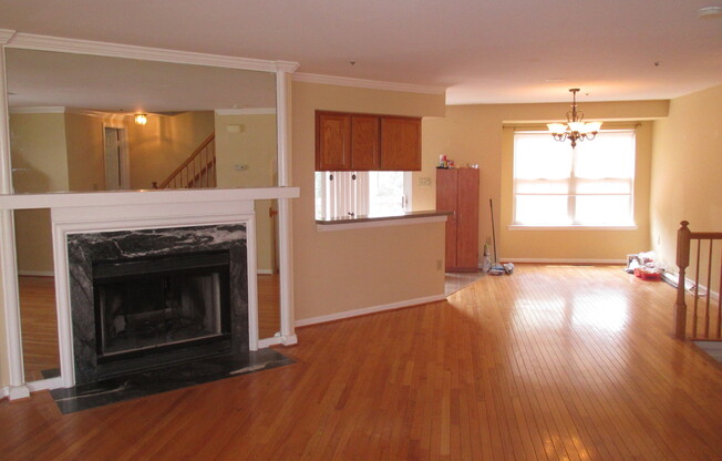 BEAUTIFUL 3 BR/2.5 BA Townhouse in Bowie! Close to Allen Pond Park!