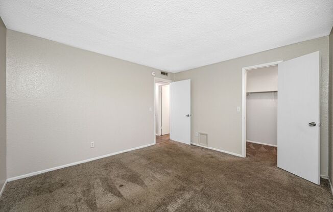 1 bed, 1 bath, 650 sqft, $1,325, Unit A302