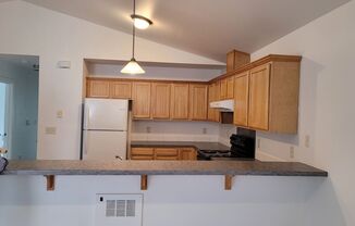 3 beds, 2 baths, 1,200 sqft, $1,550, Unit C