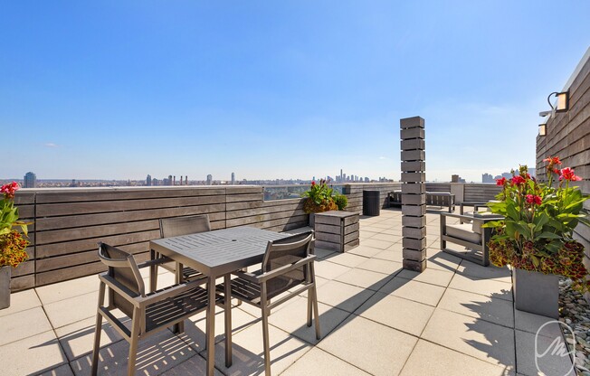 1 bed, 1 bath, $6,450, Unit 4C