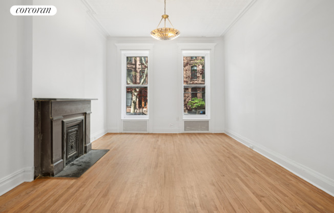 130 BERKELEY PL