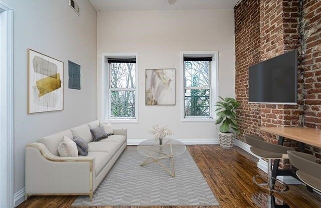 221 PACIFIC AVE