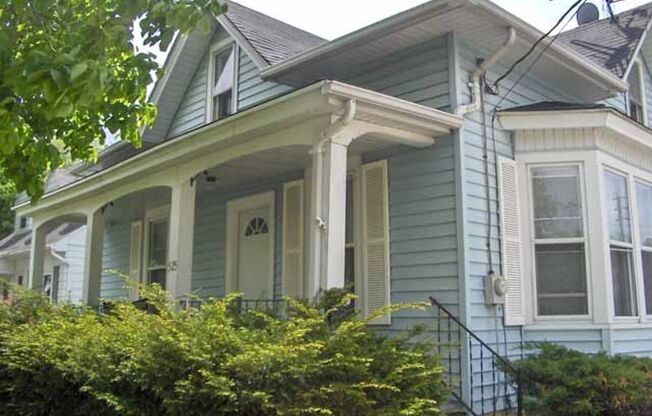 525 W 5th Street
