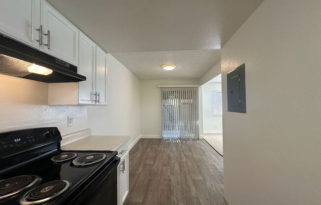 3 beds, 1.5 baths, 1,025 sqft, $2,275, Unit 490004