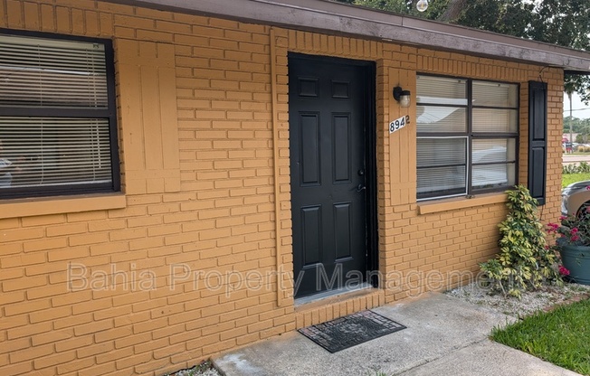 8942 TEMPLE TERRACE HWY