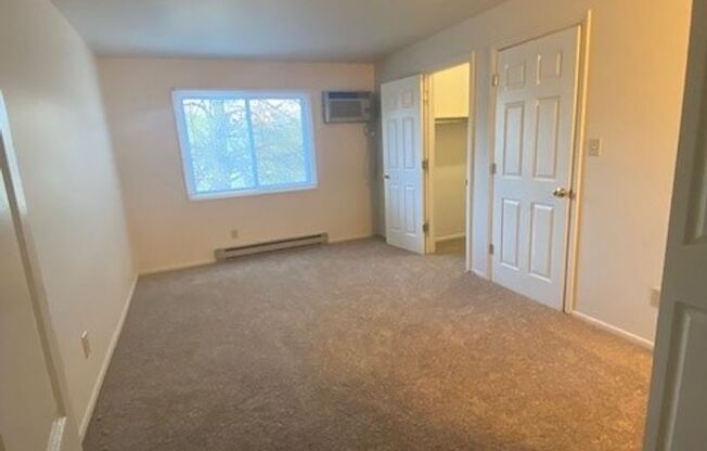 2 beds, 1 bath, 920 sqft, $1,200, Unit 5965301