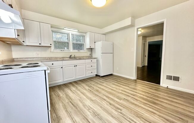 2 beds, 1 bath, $1,645