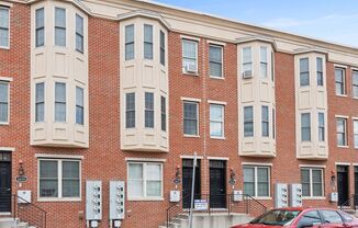 2 beds, 2 baths, $1,450, Unit 1631-2