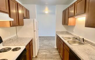 2 beds, 1 bath, 950 sqft, $1,295, Unit #100