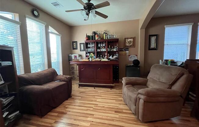 11907 GOLDEN LDG LN