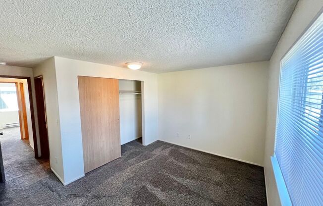 2 beds, 2 baths, 906 sqft, $1,600, Unit DD-242