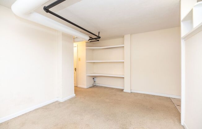 Studio, 1 bath, $950, Unit 2802 9