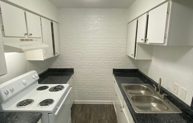 1 bed, 1 bath, 563 sqft, $1,130, Unit 2048