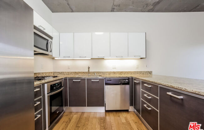 1 bed, 1 bath, 855 sqft, $2,500, Unit 343