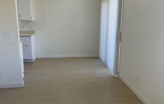 2 beds, 1 bath, $1,995