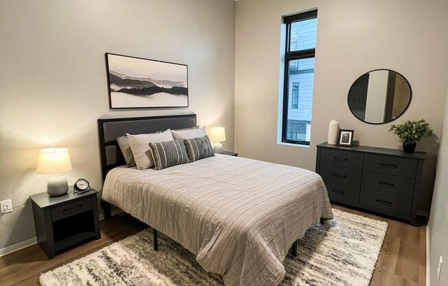 2 beds, 2 baths, 943 sqft, $1,900, Unit 2201