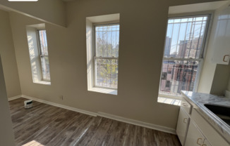 3 beds, 1 bath, $3,200, Unit 3