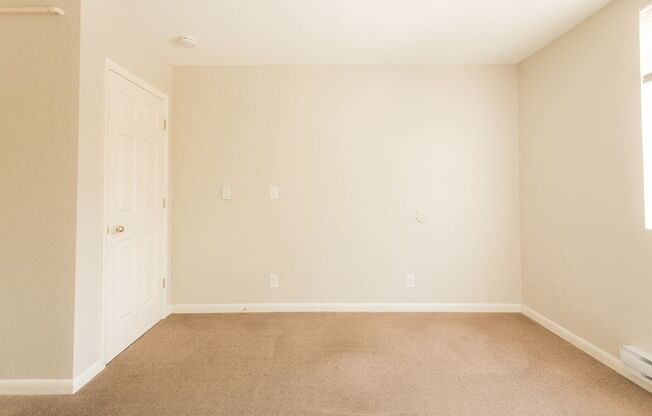 2 beds, 2 baths, 950 sqft, $2,995, Unit 204