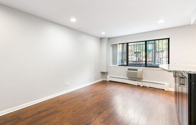 5534 N Kenmore Avenue