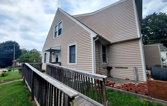2907 BON AIR AVE