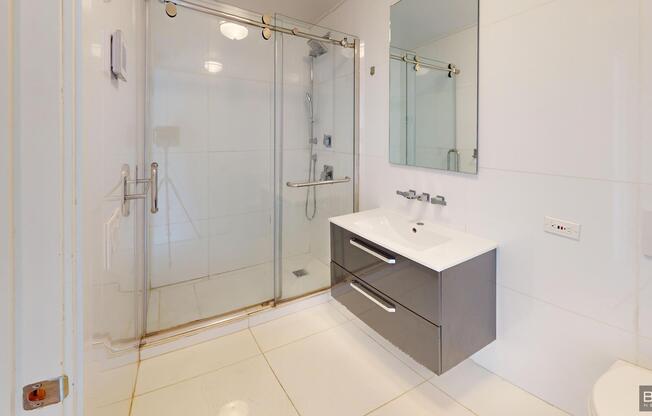 2 beds, 1 bath, $5,795, Unit 901