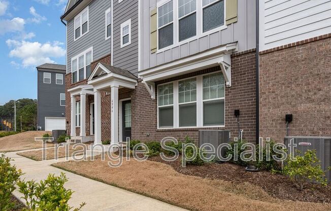 6946 LEESVILLE RD