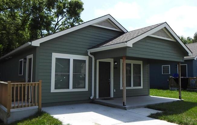 309 E SHORT AVE