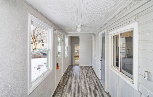 5 beds, 2 baths, $2,300