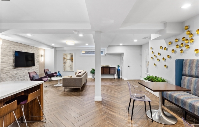1 bed, 1.5 baths, 842 sqft, $3,975, Unit 303