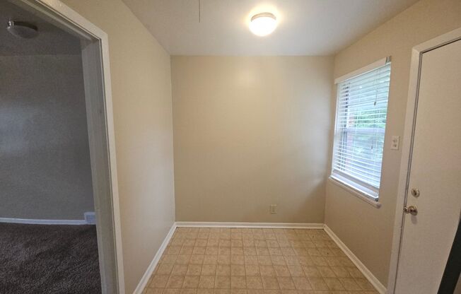 Cozy 2 bedroom 1 bathroom house with 1 car garage in North Richland Hills