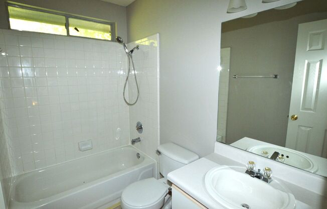 3 beds, 2.5 baths, $1,900
